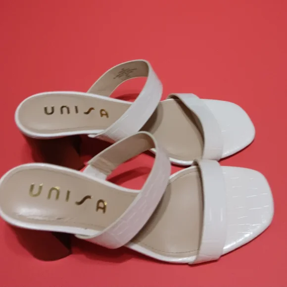 UNISA Yara3 Women's Cream  Sandals - 9M - Picture 3 of 7